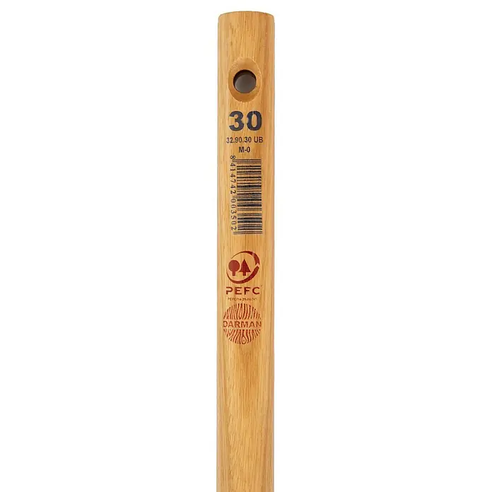 Mango de azada 30 - Ø x L: 30 mm x 90 cm - Primer plano de un mango de escoba de madera con información del fabricante y código de barras, destacando las características del producto.