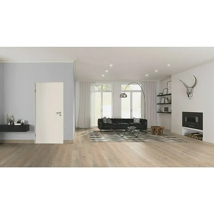 GetaDoor Laminit Türzarge GL 223 - 735 x 1.985 mm, Wandstärke: 100 mm, DIN Anschlag: Links, Weiß seidenmatt - Elegante Innentür in einem modernen Wohnzimmer mit hellen Holzböden und minimalistischer Einrichtung.