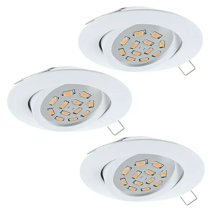 Eglo LED-Einbauleuchte Tedo - 5 W, Weiß, Warmweiß, Durchmesser: 7,8 cm, 3 Stk. - Nahaufnahme von drei runden, weißen LED-Einbaustrahlern mit Kippfunktion und Befestigungsfedern.