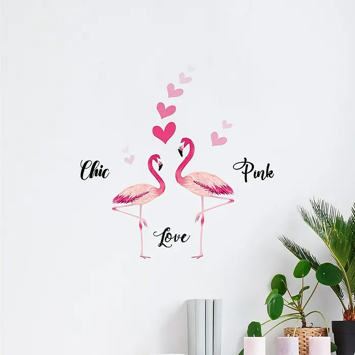 Vinilo de pared Flamencos - 48 x 45 cm, Rosa, Plástico - Decoración de pared con flamencos, corazones y las palabras "Chic", "Pink" y "Love", para un ambiente amoroso y elegante.