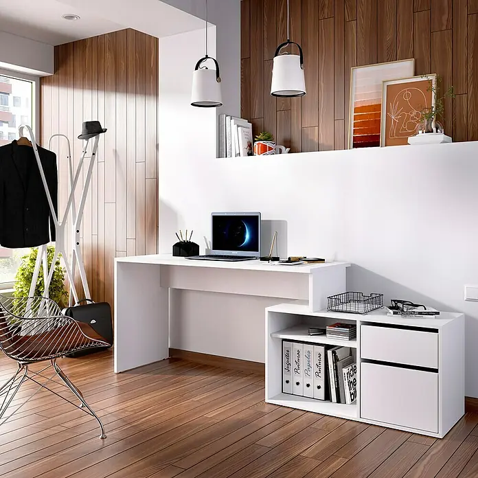 Dekit Mesa de escritorio Rox - L x An x Al: 92 x 139 x 75 cm, Blanco - Un escritorio blanco moderno con elementos de almacenamiento y suelo de madera en un espacio de oficina luminoso.