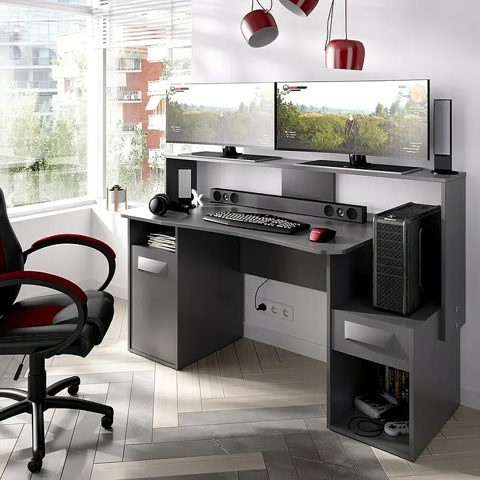 Dekit Mesa de escritorio Fosk - L x An x Al: 69 x 154 x 98 cm, Grafito - Escritorio gaming gris con dos monitores, altavoces, teclado y PC, ideal para una moderna configuración de sala de juegos.