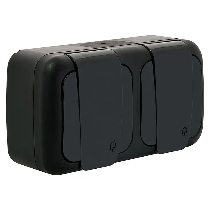 Ibelec Viko Enchufe doble para estancias con humedad - Negro, Plástico, 16 A, Montaje en superficie, Colocar - Toma de corriente eléctrica triple para exteriores de color negro con cubiertas protectoras para uso en exteriores.