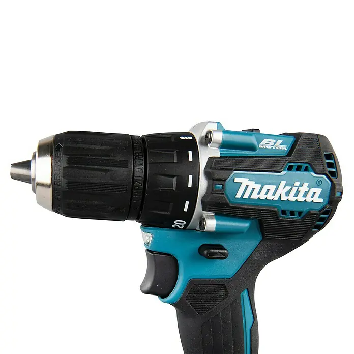 Makita LXT 18V Akku-Bohrschrauber DDF487Z - 18 V, Ohne Akku - Nahaufnahme einer Makita Akku-Bohrmaschine in Türkis und Schwarz, ideal für Heimwerker und professionelle Anwendungen.