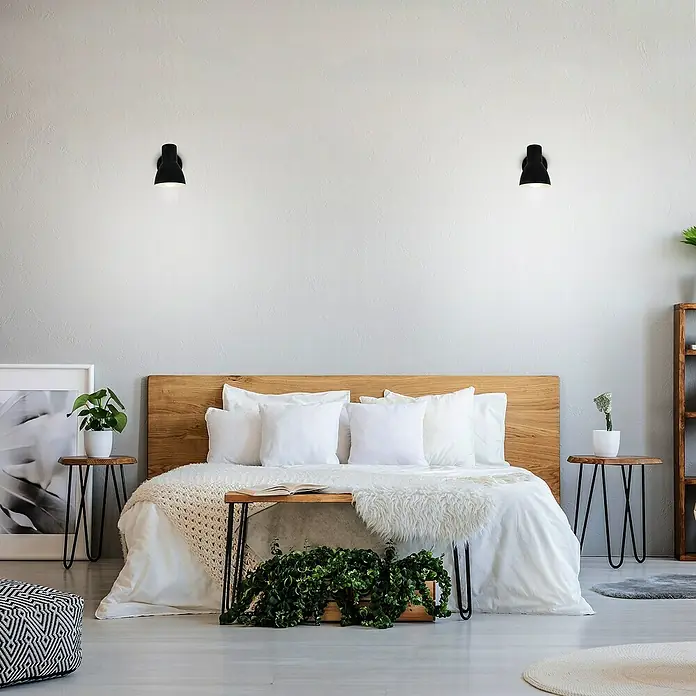 Briloner Cup Aplique de pared redondo - 25 W, Ø x Al: 8 x 13 cm, Negro, Negro, E14 - Lámpara de escritorio de pared de metal, ideal para dormitorios, estudios o salas de estar. Iluminación elegante con un aspecto moderno.