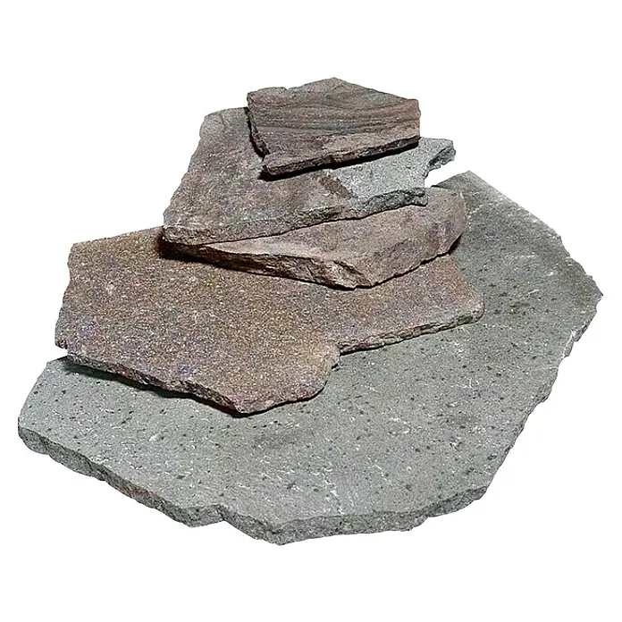 Polygonalplatte - Grau/Rot, Porphyr, Volumen: 1 m² - Stapel aus flachen, unregelmäßig geformten Steinen in verschiedenen Braun- und Grautönen vor schwarzem Hintergrund.