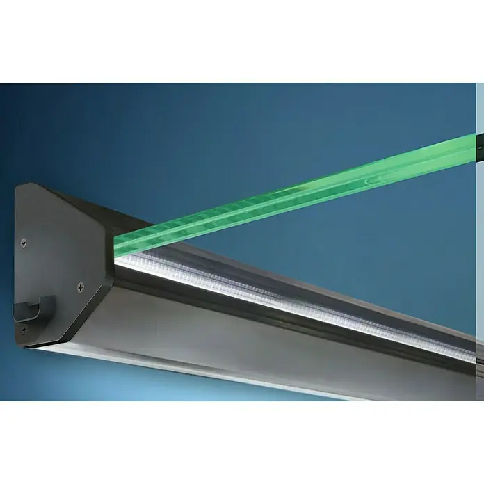 Gutta Vordach LED - 160 x 93,5 x 13,5 cm, Silber, Klarglas - Nahaufnahme einer stilvollen LED-Markise mit modernem Design und Beleuchtung, ideal für Terrassen und Außenbereiche.