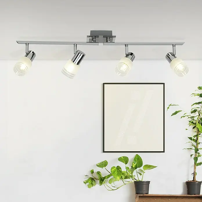 Brilliant Lea LED-Wandstrahler - 4 W, L x B x H: 17 x 79 x 17 cm, Eisen/Chrom, E14, 4 Stk. - Deckenleuchte mit vier Strahlern in Chromoptik, die ein modernes und helles Ambiente schafft.\n