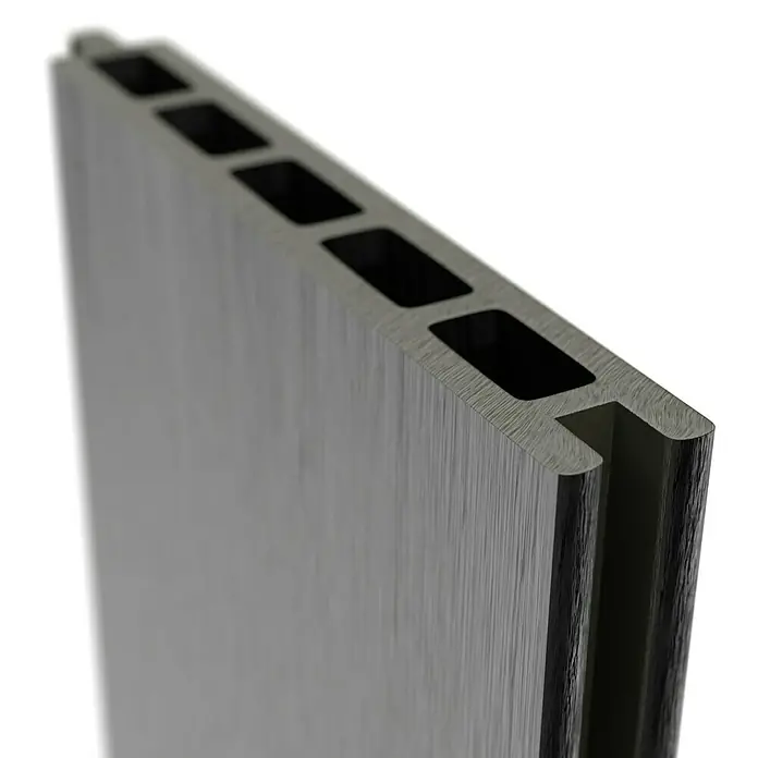 T & J Sichtschutzelement Elskop - B x H: 179 x 15 cm, Grau - Nahaufnahme eines grau gebürsteten Metallpaneels mit rechteckigen Aussparungen und H-förmigem Profil für eine einfache Installation.