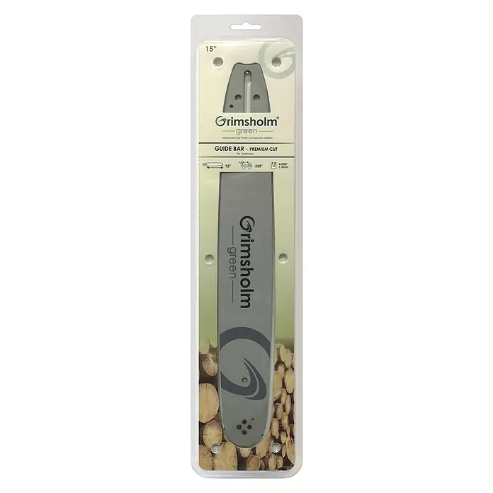 Grimsholm Green Ersatz-Schwert - 15 ", 0,325″, 1,3 mm, Passend für: Kettensägen Husqvarna, Stihl, Stiga, Dolmar, ECHO, MTD und anderen - Nahaufnahme einer Grimsholm Green 15" Führungsschiene für Kettensägen, ein Forstprodukt aus Schweden, verpackt in einer transparenten Hülle.