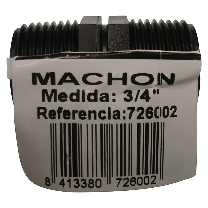 Machón roscado M-M - ¾″, Plástico - Primer plano de un racor Machon negro de 3/4" con una etiqueta de producto adherida al racor que proporciona especificaciones detalladas.