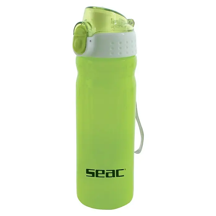 Seac Sub Botella Nativa - 550 ml, Plástico, Verde - Una botella de agua verde SEAC con tapa blanca y una práctica correa de transporte para el uso diario o actividades deportivas.