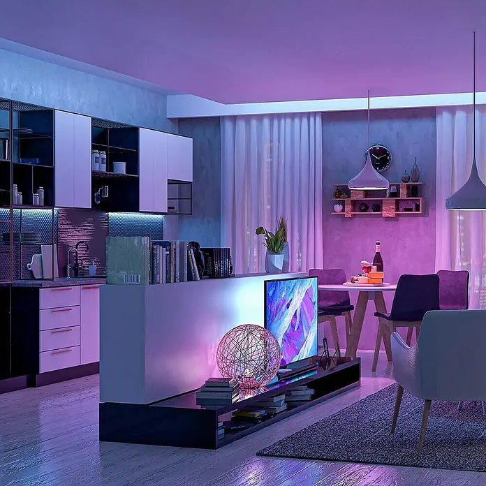 MegaLight LED-Stripes - Länge: 5 m, RGB, 250 lm - Wohnzimmer mit moderner TV-Einheit. Das Design überzeugt mit eleganter Beleuchtung und stilvoller Einrichtung für gemütliche Abende.