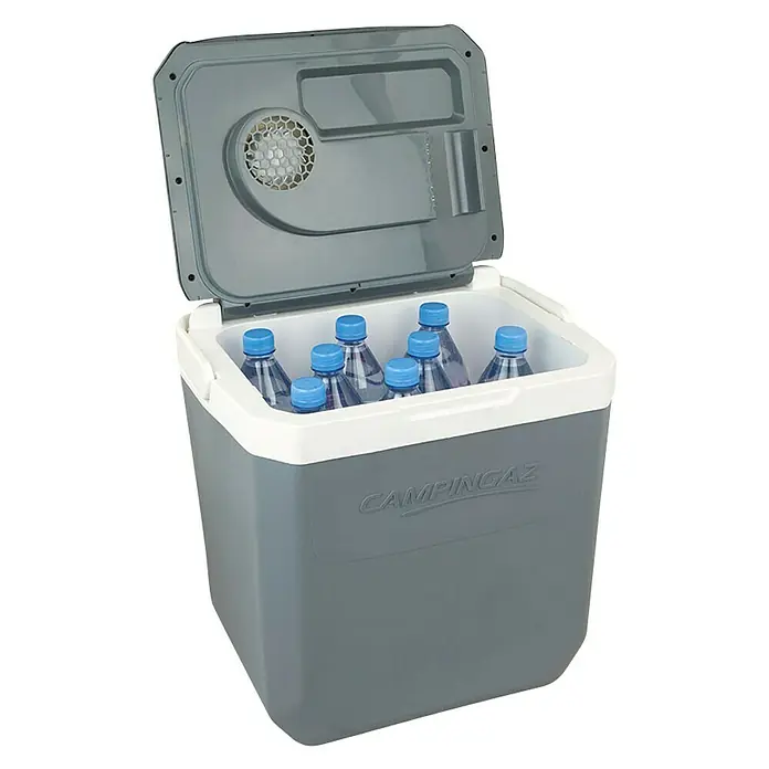 Campingaz Nevera de camping Powerbox Plus - 28 l, 31 x 41 x 47 cm - Una nevera Campingaz con tapa abierta, llena de botellas de agua, ideal para viajes de camping y actividades al aire libre.