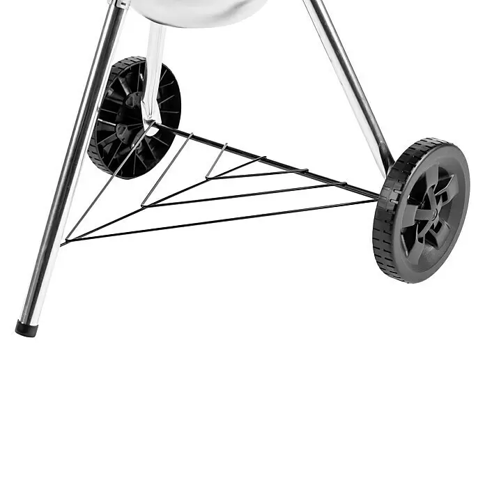 Weber Kugelgrill Original Kettle E-5710 - Durchmesser Grillfläche: 54 cm, Schwarz/Silber - Unterteil eines Grillwagens mit schwarzen Rädern, Chrombeinen und einem schwarzen Drahtgestell.