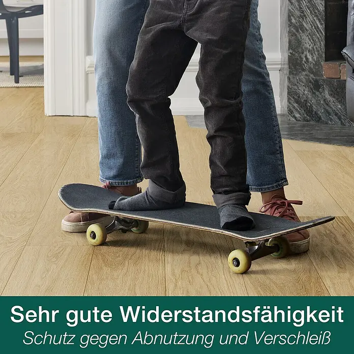 Bona Home Parkettlack Supreme - 1 l, Farblos, Glänzend - Der Bodenbelag ist widerstandsfähig, schützt vor Abnutzung und Verschleiß und hält selbst einem Skateboard stand.
