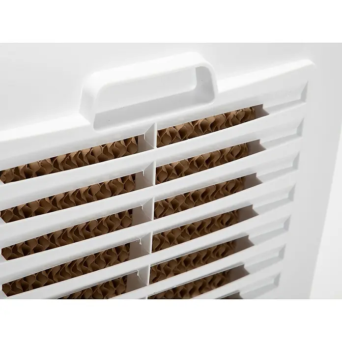Purline Rafy Aire acondicionado portátil 195 - 450 W, Blanco/Negro - Primer plano de un enfriador de aire con lamas blancas y material filtrante marrón. Se aprecia bien la estructura de panal del filtro.