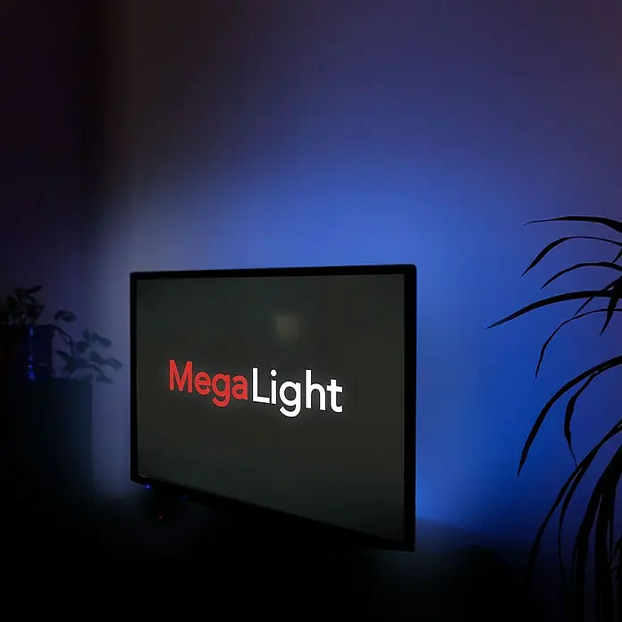 MegaLight Smart-LED-Band - Länge: 2 m, RGB, 10 W, 60 lm, 230 V - MegaLight TV mit Umgebungsbeleuchtung für ein intensives Seherlebnis. Die dynamische Hintergrundbeleuchtung passt sich dem Bildschirminhalt an.
