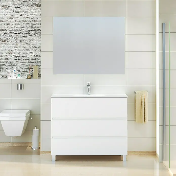 Artysan Mueble bajo de lavabo Patri - 46 x 100 x 85 cm, Blanco mate - Imagen de un baño moderno con un mueble de lavabo blanco con cajones y un espejo a juego.
