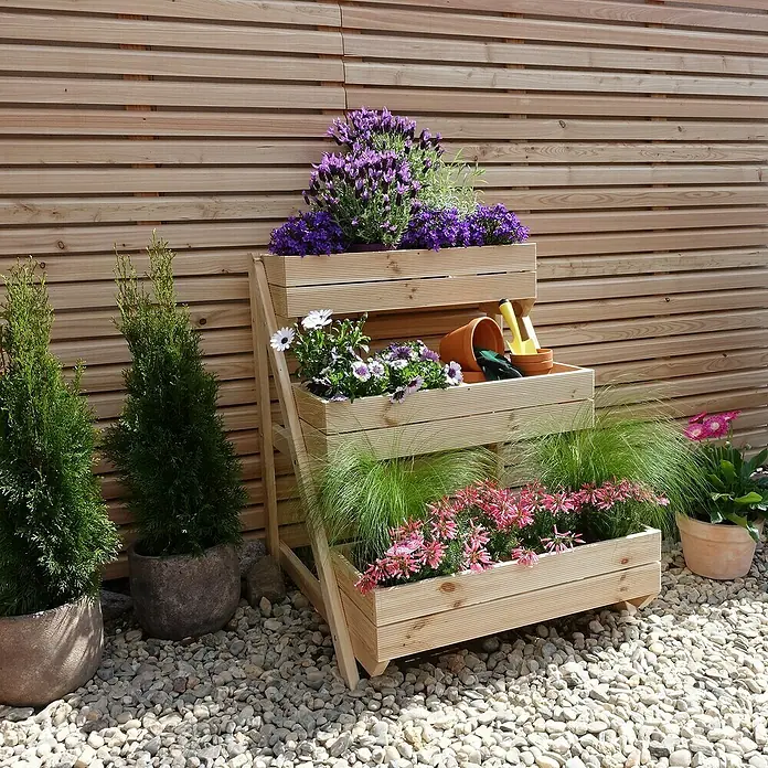 Promadino Pflanzkasten - Holz, Braun - Das dreistufige Pflanzregal aus Holz bietet Platz für Blumen und Kräuter und ist eine attraktive Ergänzung für jeden Garten.
