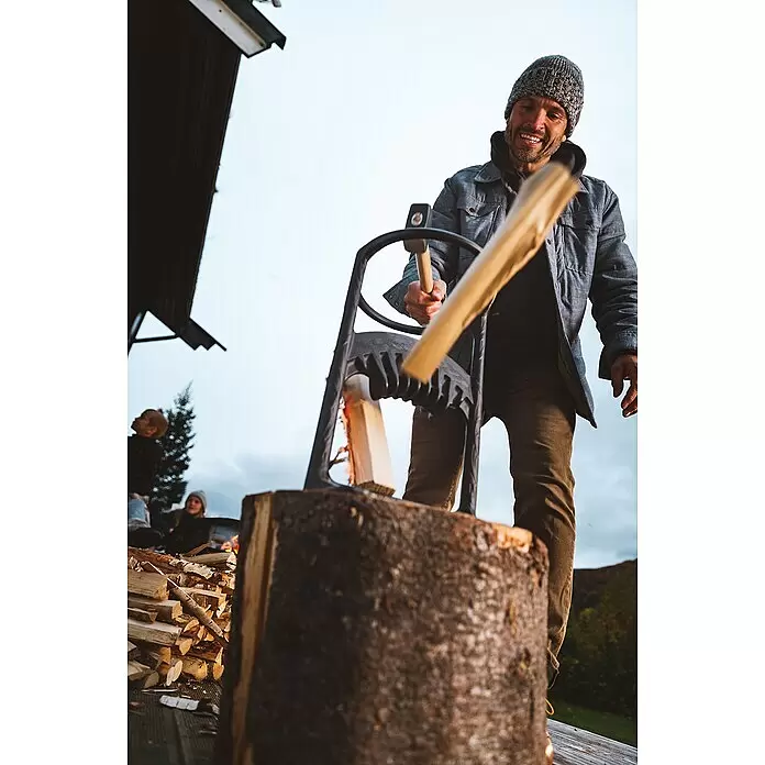 Kindling Cracker Holzspalter King - Max. Spaltgutdurchmesser: 22 cm - Anwendungsbeispiel
