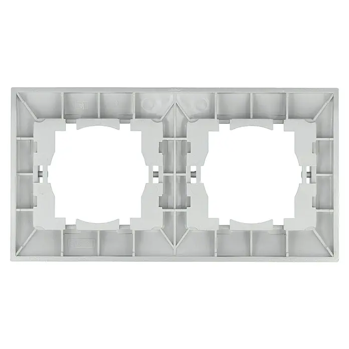 Voltomat DEA 100 Abdeckrahmen - Alu/Silber, 2-fach, Kunststoff, Horizontal - Nahaufnahme einer weißen Doppelrahmen-Abdeckung für Lichtschalter und Steckdosen, ideal für die stilvolle Elektroinstallation im Innenbereich.