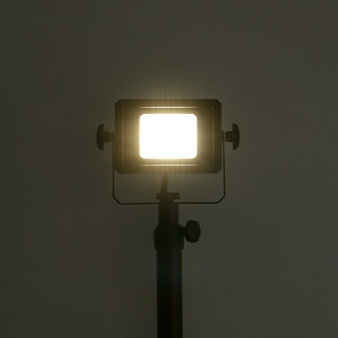 Profi Depot LED-Strahler10 W, L x B x H: 53,5 x 62 x 135,6 cm, Neutralweiß Use Shot