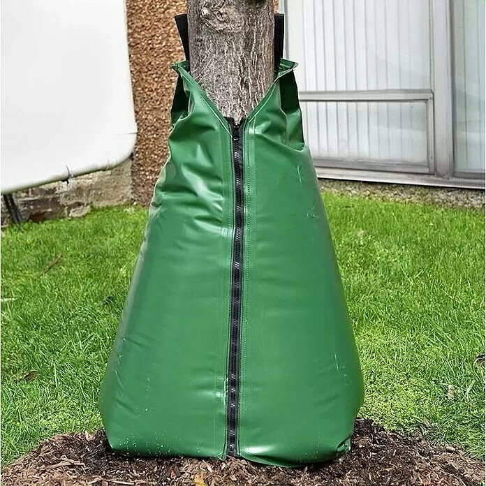 Bewässerungssack AquaTree - Passend für: Baumdurchmesser 8 - 30 cm - Grüner, mit Reißverschluss versehener Bewässerungssack um einen Baumstamm zur langsamen, gezielten Bewässerung.