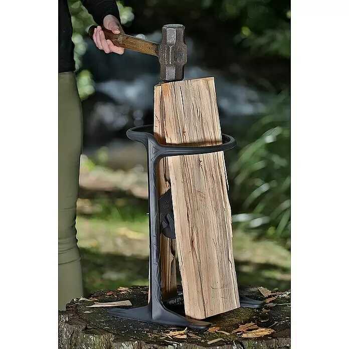 Kindling Cracker Holzspalter King - Max. Spaltgutdurchmesser: 22 cm - Anwendungsbeispiel