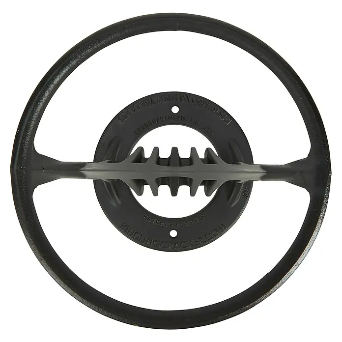 Kindling Cracker Holzspalter Original - Max. Spaltgutdurchmesser: 16 cm - Nahaufnahme eines runden, schwarzen Anzündholzspalters, ideal zum sicheren und einfachen Spalten von Holzscheiten.