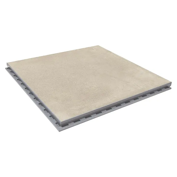 Terrassenfliese Click and Go Square Sand - 60 x 60 cm, Sand, Matt - Nahaufnahme einer beigen Terrassenfliese mit modularem Unterbau für den Außenbereich. Ideal für Balkon oder Garten.