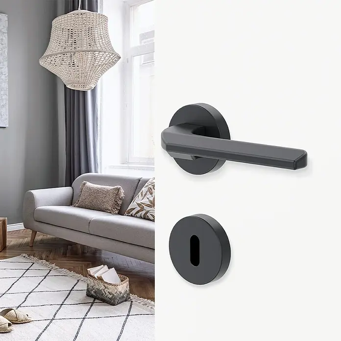 Diamond Doors Black Edition Zimmertürgarnitur Boston - Anthrazit, Stärke Tür: 40 mm - 45 mm, Buntbart - Abgebildet ist eine moderne, schwarze Türklinke mit Rosette, die durch ihr schlichtes Design und die matte Oberfläche besticht.