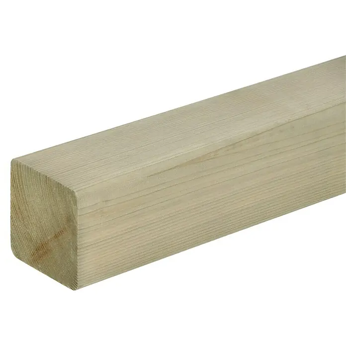 Kantholz - Durchmesser: 9 cm, 300 cm, Kiefer/Fichte, Kesseldruckimprägniert - Nahaufnahme eines hellen, unbehandelten Holzpfostens mit deutlicher Maserung, ideal für Bauprojekte oder DIY-Möbel.