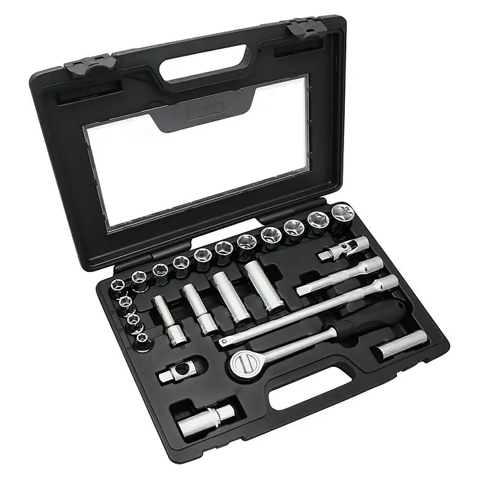 Alpha Tools Steckschlüssel-Set WBL - 25 -tlg., Antriebsgröße: ½″ - Ein offener schwarzer Werkzeugkasten mit verschiedenen silbernen Steckschlüsseln und Verlängerungen, die ordentlich angeordnet sind.