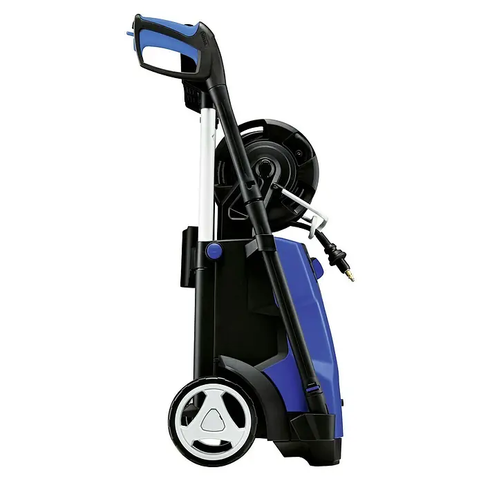 Nilfisk Hidrolimpiadora de alta presión Premium 200-15 - 200 bar, 3.300 W, Capacidad de bombeo: 650 l/h - Primer plano de una hidrolimpiadora azul y negra con ruedas y asa.