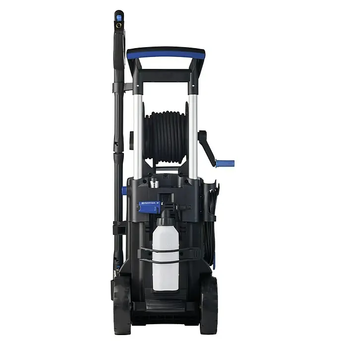 Nilfisk Hidrolimpiadora de alta presión Premium 200-15 - 200 bar, 3.300 W, Capacidad de bombeo: 650 l/h - Imagen de una máquina de limpieza de alta presión Nilfisk con enrollador de manguera y depósito de detergente.