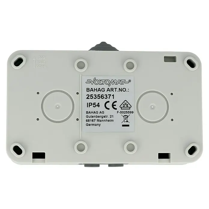 Voltomat Blueline Feuchtraum-Steckdose - 2-fach, Horizontal, IP54, Grau - Nahaufnahme der Unterseite eines VOLTOMAT-Produkts, Modell 25356371, mit technischen Details und Herstellerinformationen.