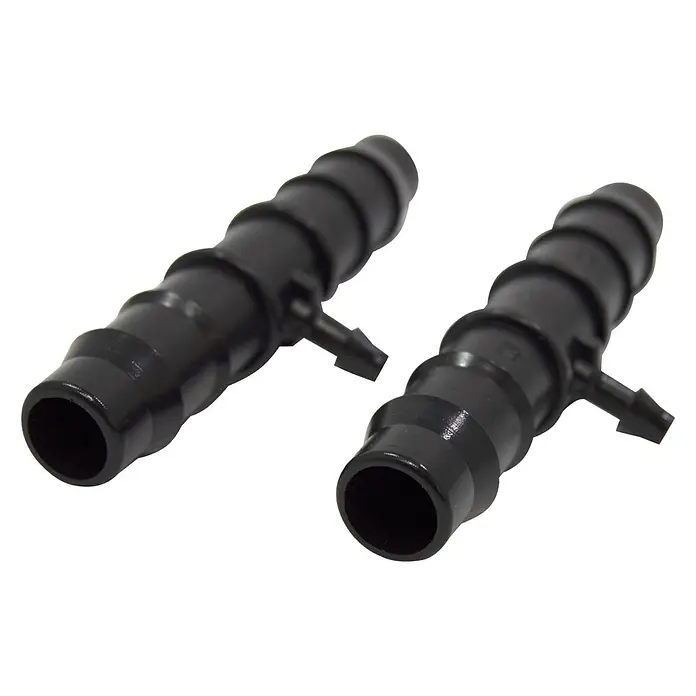 Pieza T Goteo - Diámetro: 4 mm, 2 ud. - Conectores de manguera con púas negras y salidas laterales para varios tamaños de manguera, conexiones seguras.