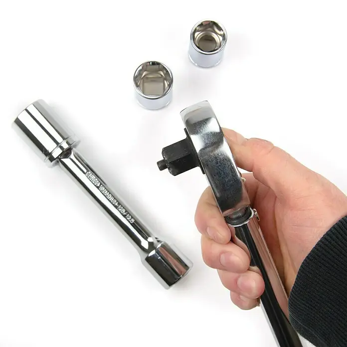 Alpha Tools Drehmomentschlüssel - 28 Nm - 210 Nm, ½″, 5 -tlg. - Ratschenschlüssel-Set mit Steckschlüsseln und Verlängerung für verschiedene Schraubarbeiten in Werkstatt oder Garage.