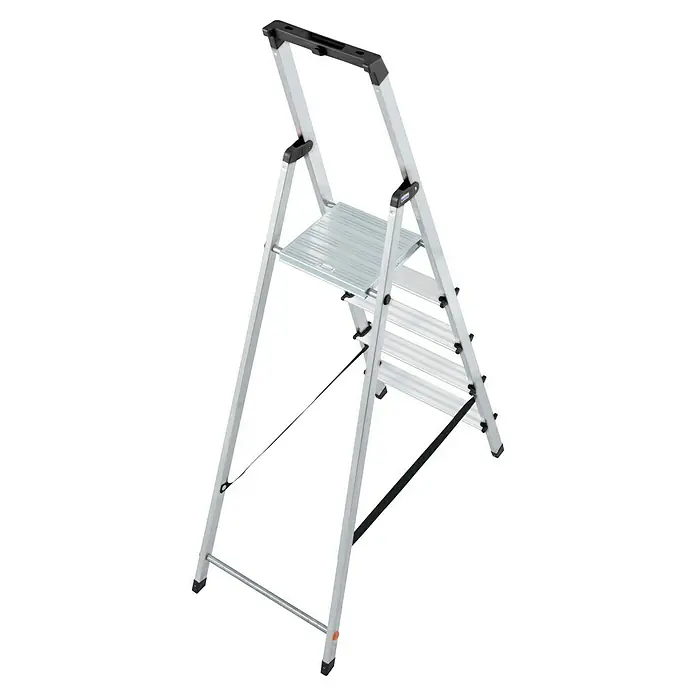 Krause Monto Stehleiter Solidy - Arbeitshöhe: 3,05 m, Anzahl Tritte: 5 Stk., Belastbarkeit: 150 kg, Aluminium - Silberne Trittleiter mit einer Trittstufe, einem Haltegriff und schwarzen Sicherheitsbügeln für zusätzliche Stabilität und Komfort.