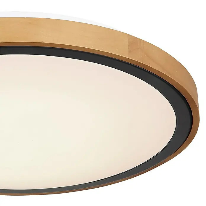 Globo LED-Deckenleuchte BRUNO - 24 W, L x B x H: 43,7 x 43,7 x 11 cm, Schwarz, Warmweiß - Nahaufnahme einer modernen LED-Deckenleuchte mit Holzrahmen und schwarzem Akzent, die ein warmes, diffuses Licht ausstrahlt.