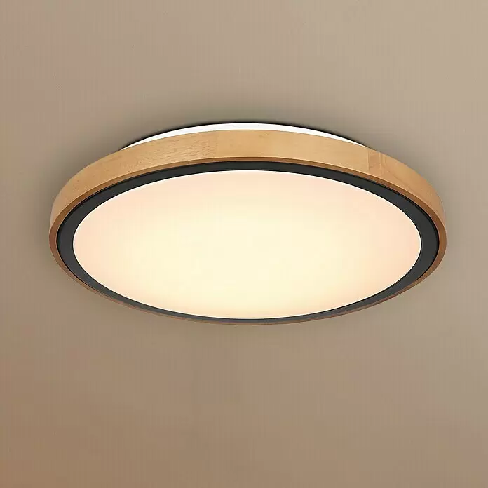 Globo LED-Deckenleuchte BRUNO - 24 W, L x B x H: 43,7 x 43,7 x 11 cm, Schwarz, Warmweiß - Runde LED-Deckenleuchte mit hellem Holzrahmen und schwarzem Innenring, leuchtend.