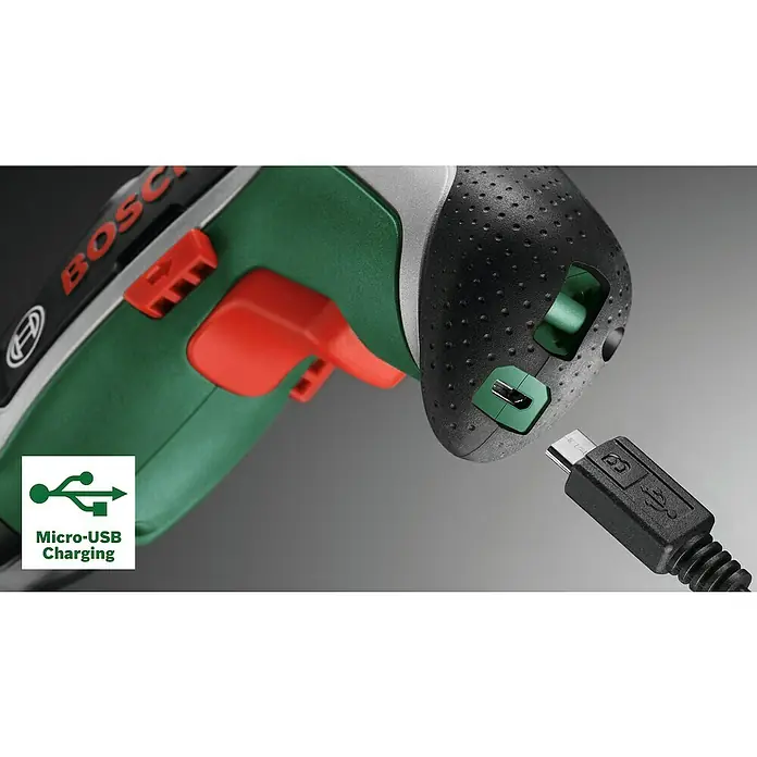Bosch Akkuschrauber IXO 7 - 3,6 V, 1 Akku, 2 Ah, 5,5 Nm, Basic - Nahaufnahme eines Bosch-Akkuschraubers mit Micro-USB-Ladeanschluss. Praktisch und modern für kabelloses Arbeiten.