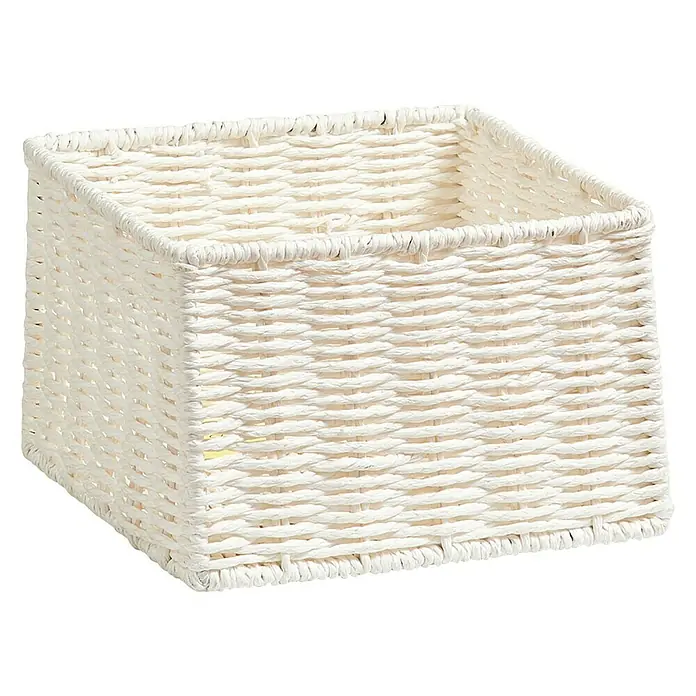 Zeller Present Juego de cestas Conjunto de 2 cestas para el baño - Blanco, 2 pzs. - Primer plano de una cesta cuadrada de cuerda de papel tejida blanca, ideal para soluciones de almacenamiento elegantes.