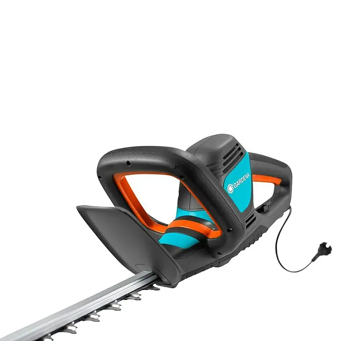 Gardena ComfortCut Elektro-Heckenschere 600/55 - 600 W, Schnittlänge: 55 cm - Die Gardena Elektro-Heckenschere ist ideal zum Schneiden von Hecken. Leistungsstark und sicher in der Anwendung für einen präzisen Schnitt.