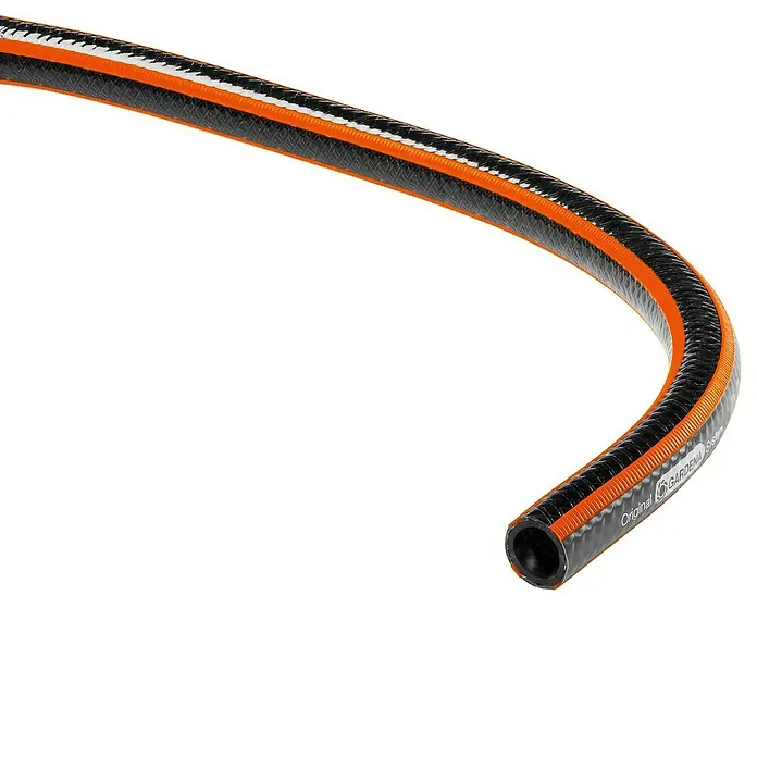 Gardena Comfort Schlauch-Set Flex - 20 m, Schlauchdurchmesser: 13 mm - Schwarzer Gartenschlauch mit orangefarbenen und weißen Streifen, mit 'Original GARDENA System' Aufschrift.