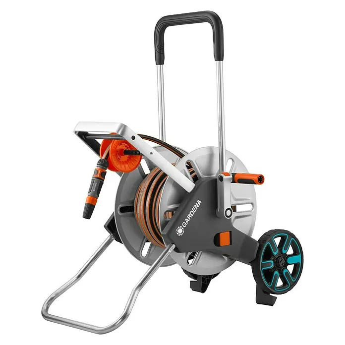 Gardena Schlauchwagen-Set CleverRoll M - Kunststoff/Metall, Schlauchlänge: 25 m - Das Bild zeigt einen Gardena Schlauchwagen mit Schlauchaufroller in Grau, Orange und Silber.