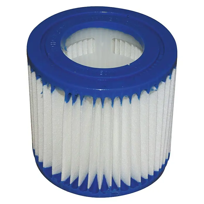 Cartucho filtrante Mediano - L x An x Al: 10,5 x 10,5 x 18,5 cm, Específico para: Piscinas Intex, 2 ud. - Primer plano de un cartucho de filtro de piscina redondo con tapas azules y material filtrante blanco sobre un fondo blanco.