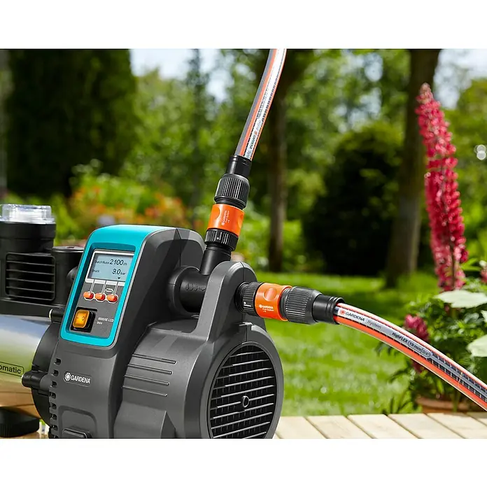 Gardena Bewässerungspumpe Haus- & Gartenautomat 6000/6 LCD inox - 1.300 W, Max. Fördermenge: 6.000 l/h - Gardena Hauswasserautomat mit zwei Schläuchen.