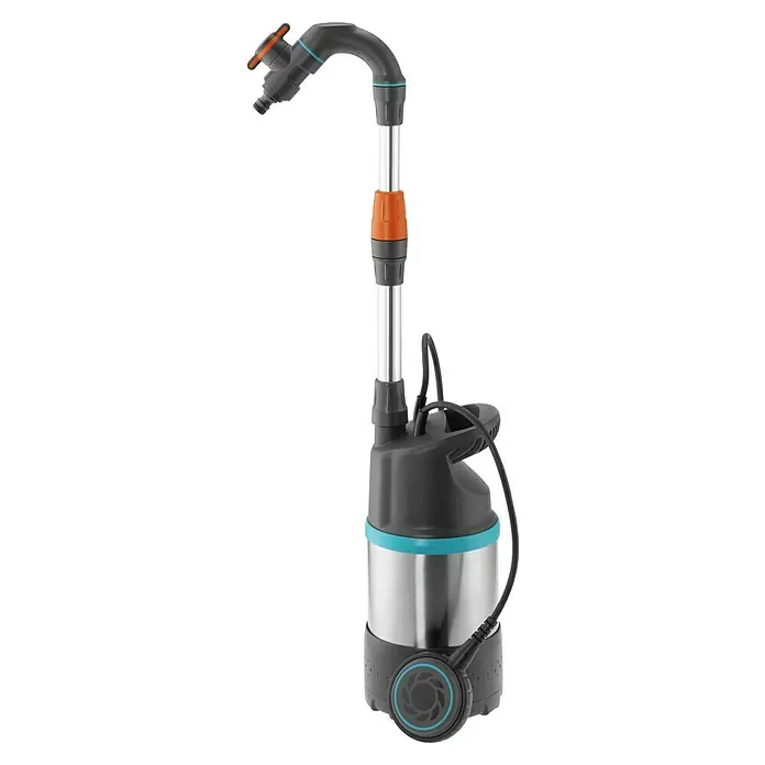 Gardena Regenfasspumpe 4700/2 INOX - 550 W, Max. Fördermenge: 4.700 l/h - Eine Gardena Schmutzwasser-Tauchpumpe, ideal zum Abpumpen von Gartenteichen oder Baugruben, mit robustem Design für den zuverlässigen Einsatz.